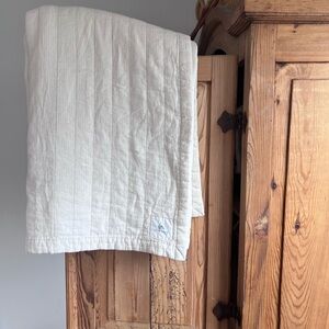 Fin & Vince | Ticking Stripe Quilt